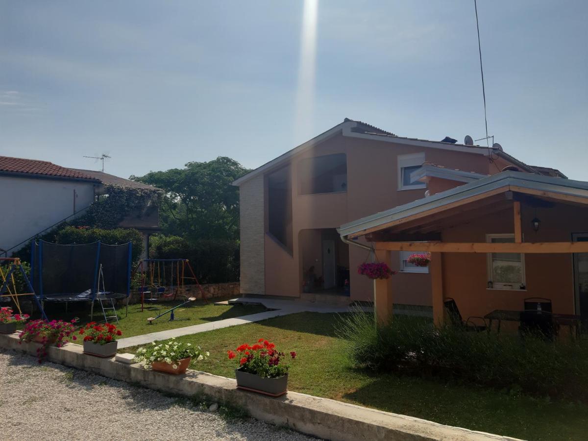 Apartments Dora Poreč Eksteriør billede