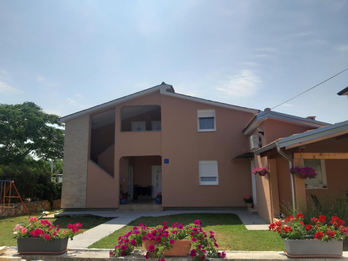 Apartments Dora Poreč Eksteriør billede